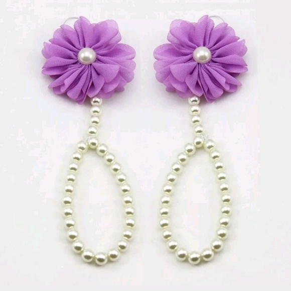 3/$15 Baby Barefoot sandals LAVENDAR stretch w pearls - Picture 2 of 2